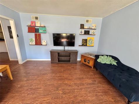 724 S Rusk Street Gainesville TX 76240