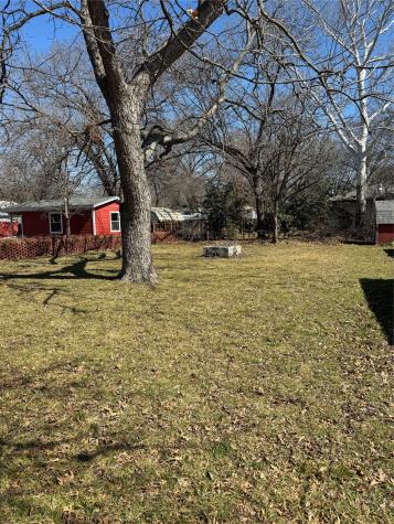 724 S Rusk Street Gainesville TX 76240