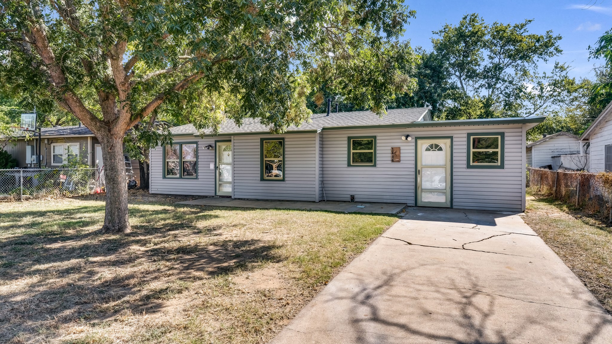1404 SE 12th Street Mineral Wells TX 76067