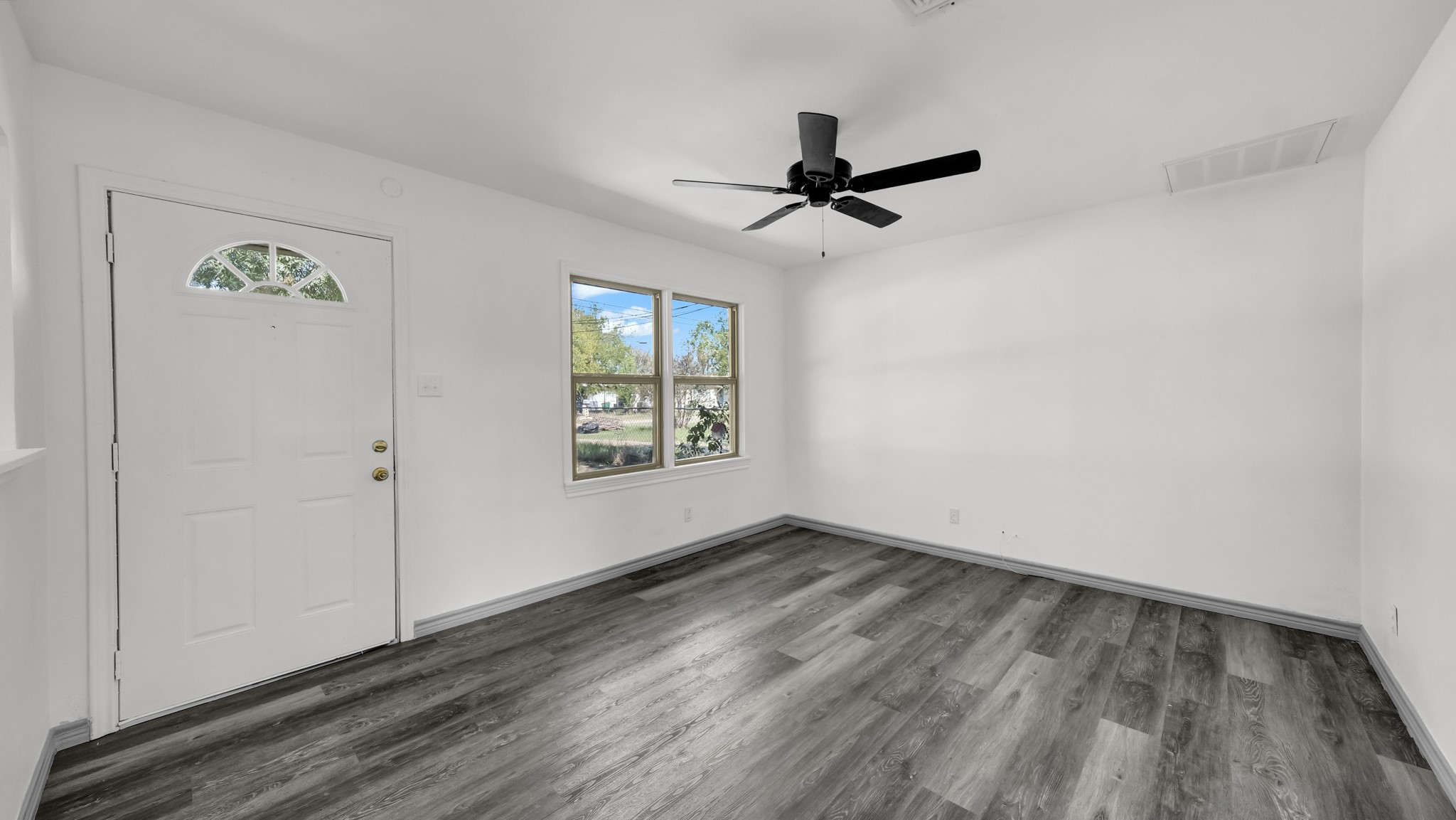 1404 SE 12th Street Mineral Wells TX 76067