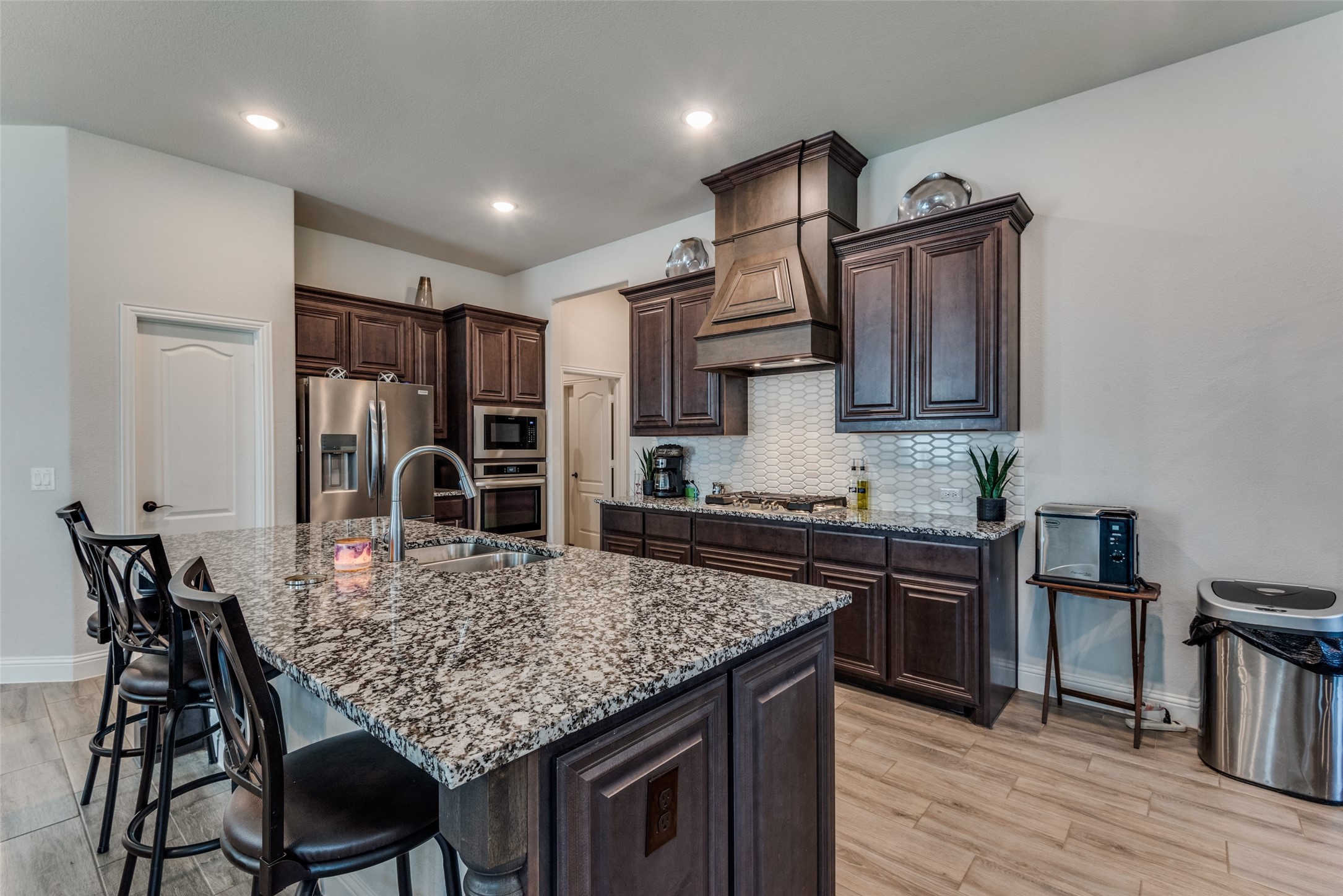 1003 Creekhaven Lane Mansfield TX 76063
