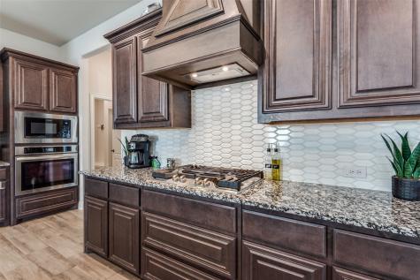 1003 Creekhaven Lane Mansfield TX 76063