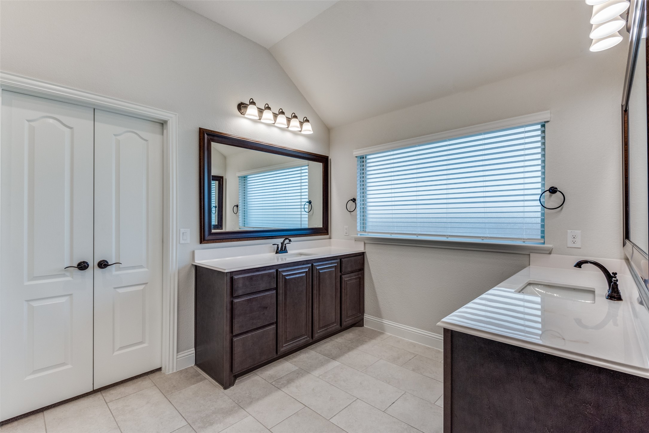 1003 Creekhaven Lane Mansfield TX 76063