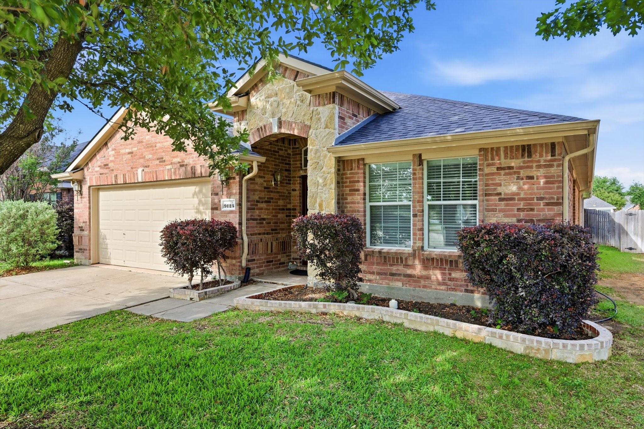 9125 Rainland Court Arlington TX 76002