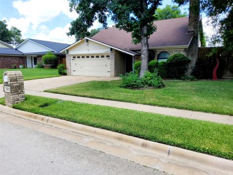 3607 Ravenhill Lane Arlington TX 76016