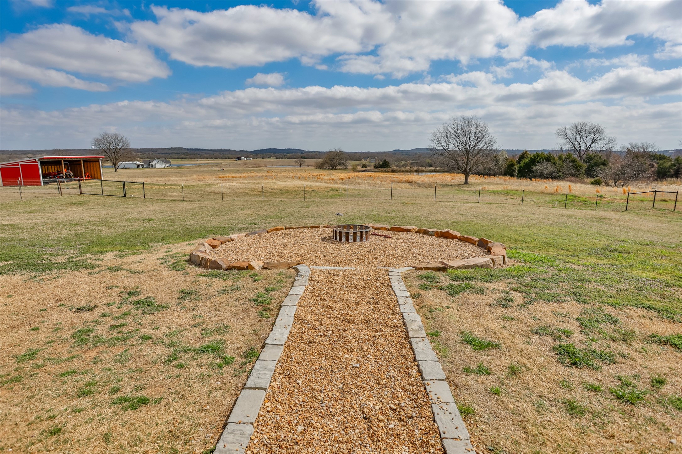 646 County Road 2121 Gainesville TX 76240