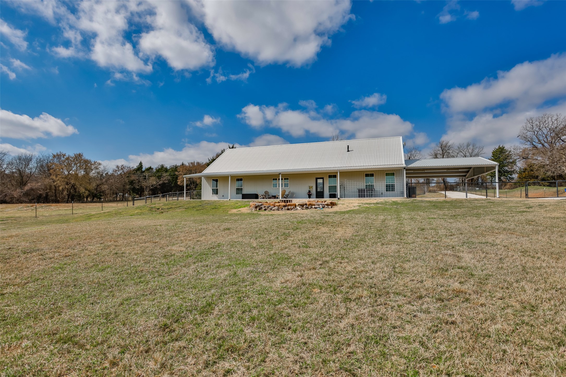 646 County Road 2121 Gainesville TX 76240