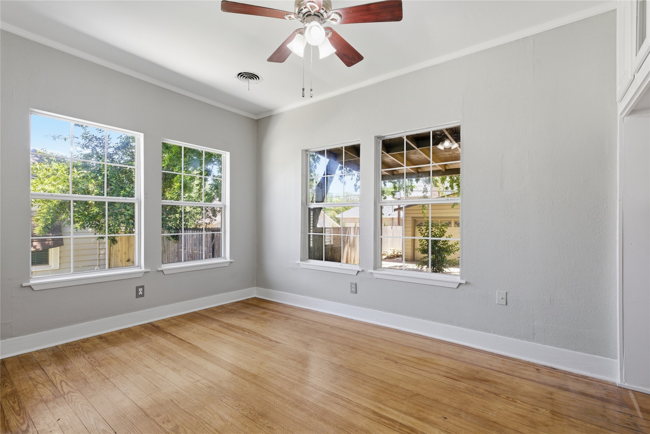 4607 Collinwood Avenue Fort Worth TX 76107