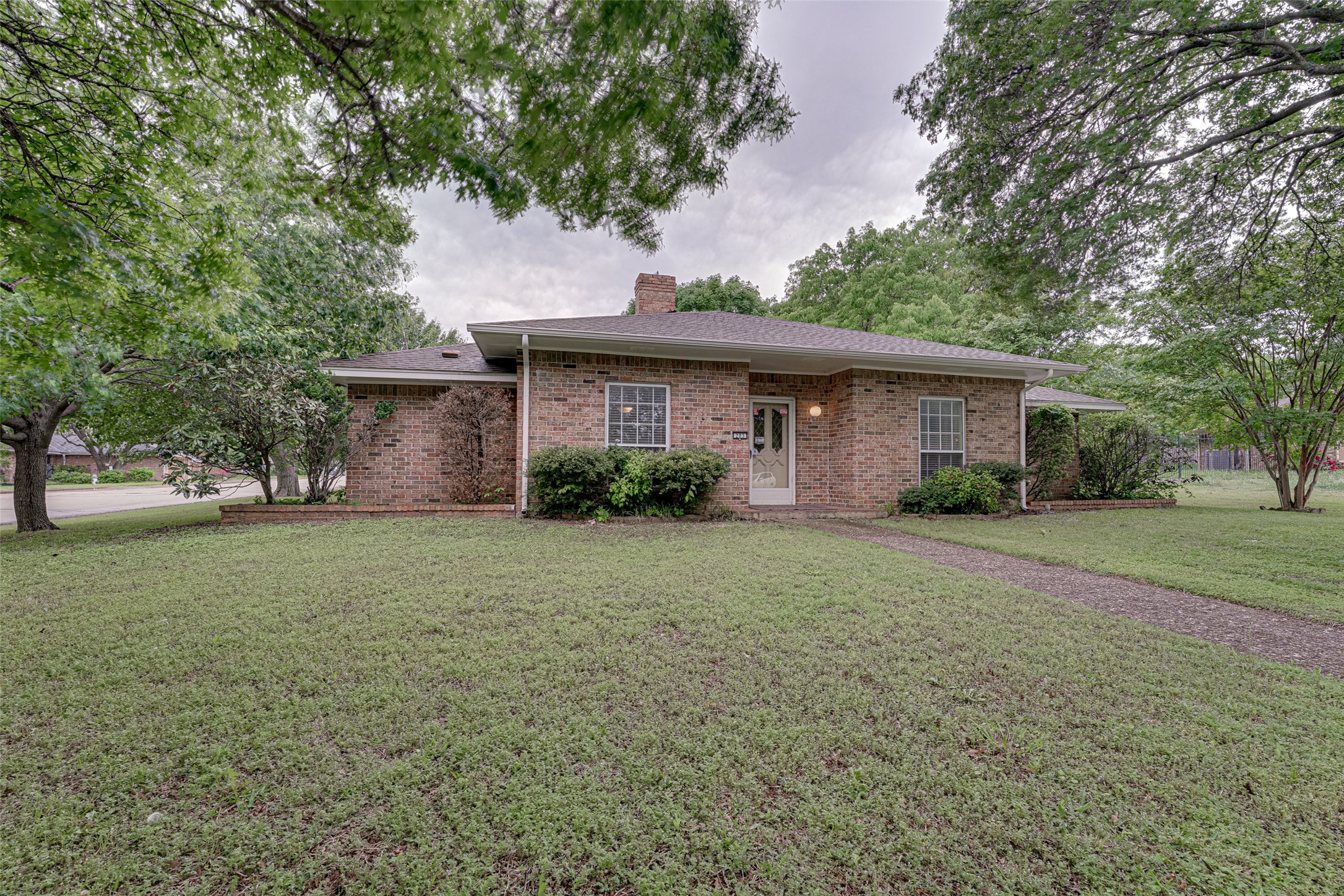 203 Greenstone Circle Duncanville TX 75116