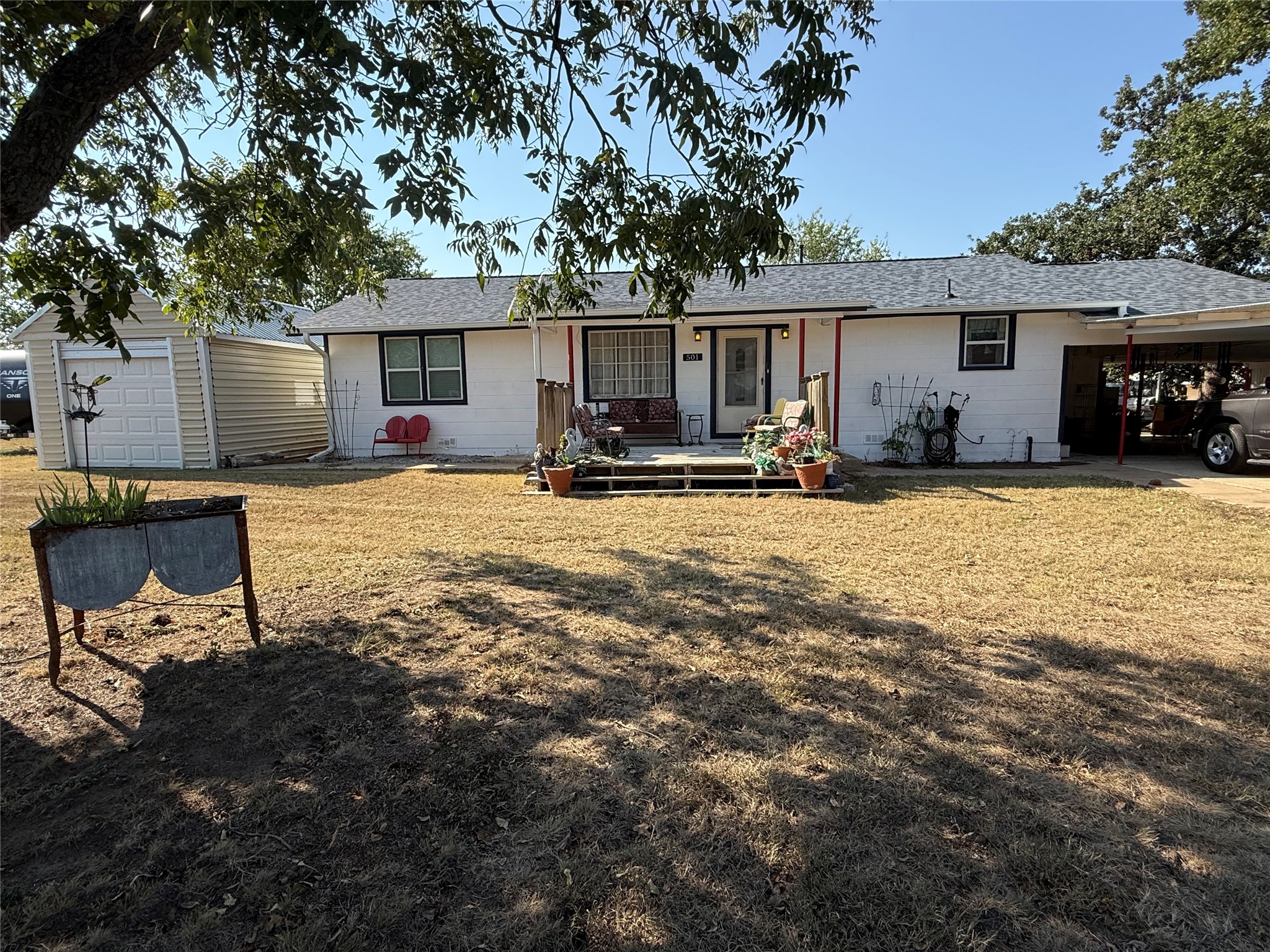 501 E Fitzgerald Street Bangs TX 76823
