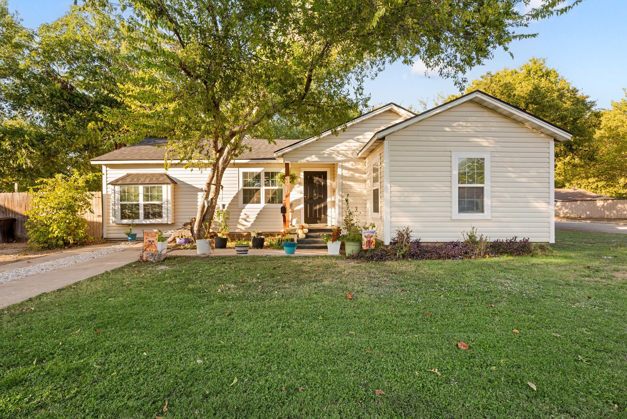 7127 Maple Park Drive Richland Hills TX 76118