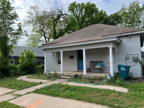 215 Maple Street Denton TX 76201