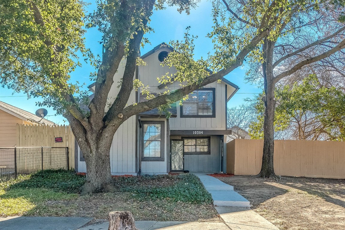 10304 Chelmsford Drive Dallas TX 75217