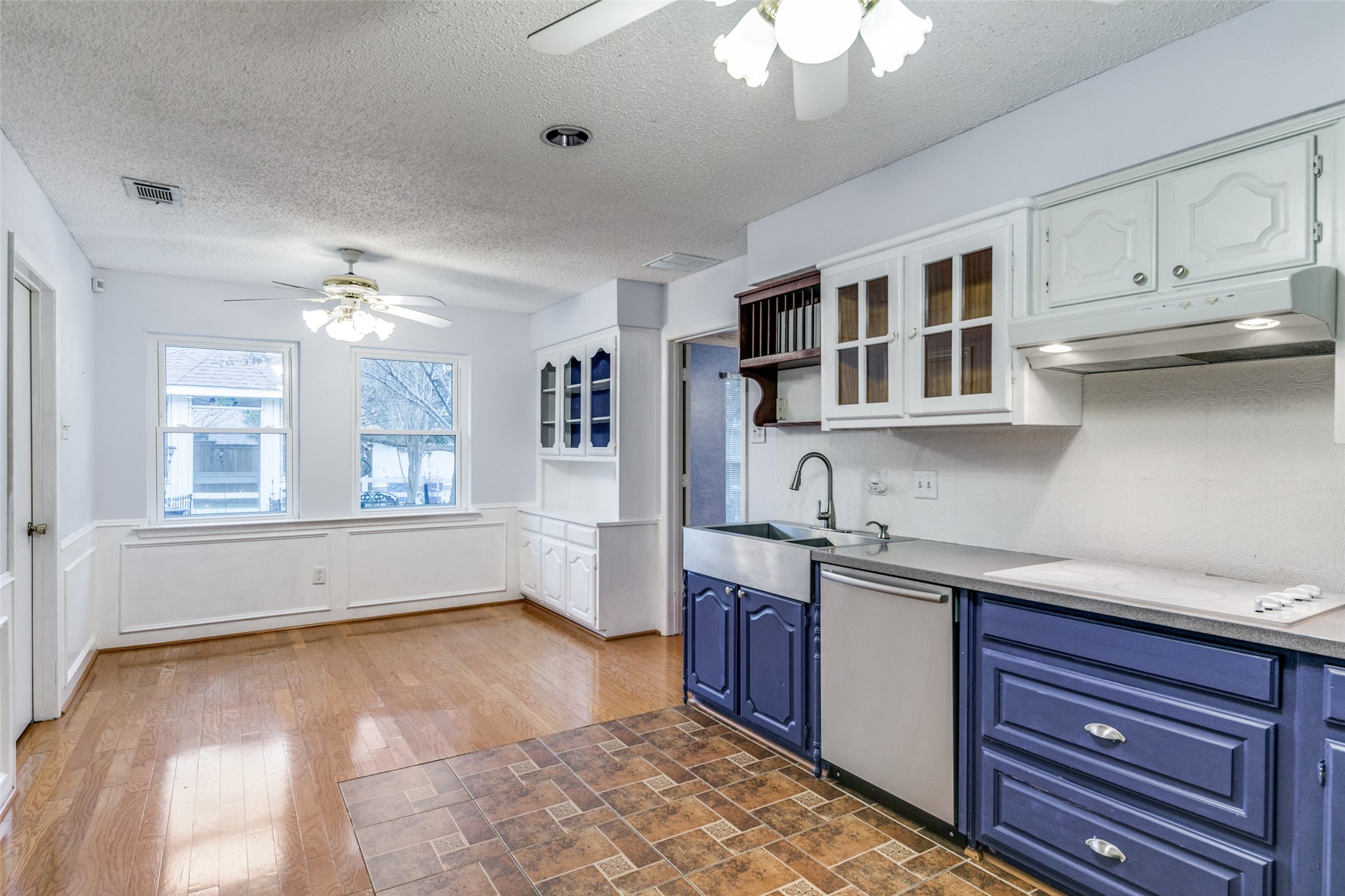 2608 Ramblewood Drive Carrollton TX 75006