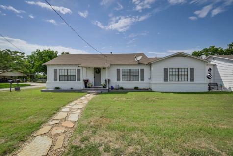 208 W College Street Blooming Grove TX 76626
