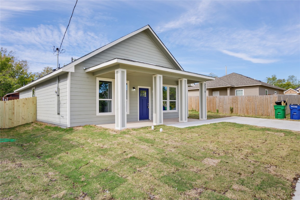 2210 Gordon Street Greenville TX 75401