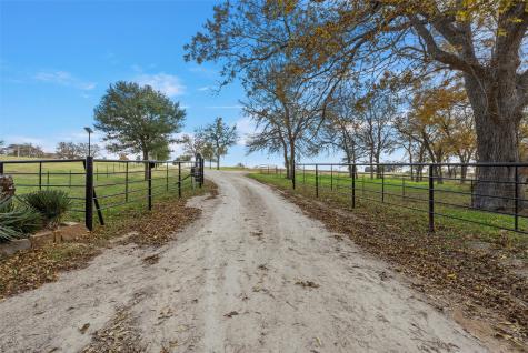 1170 Lumkins Road Forreston TX 76041