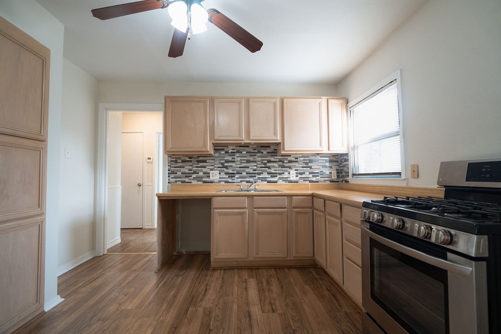 800 Travis Street Garland TX 75040