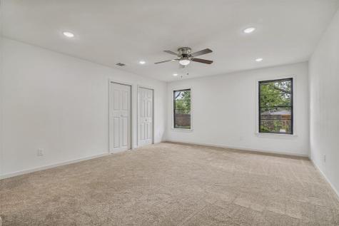 1018 W Avenue F Garland TX 75040