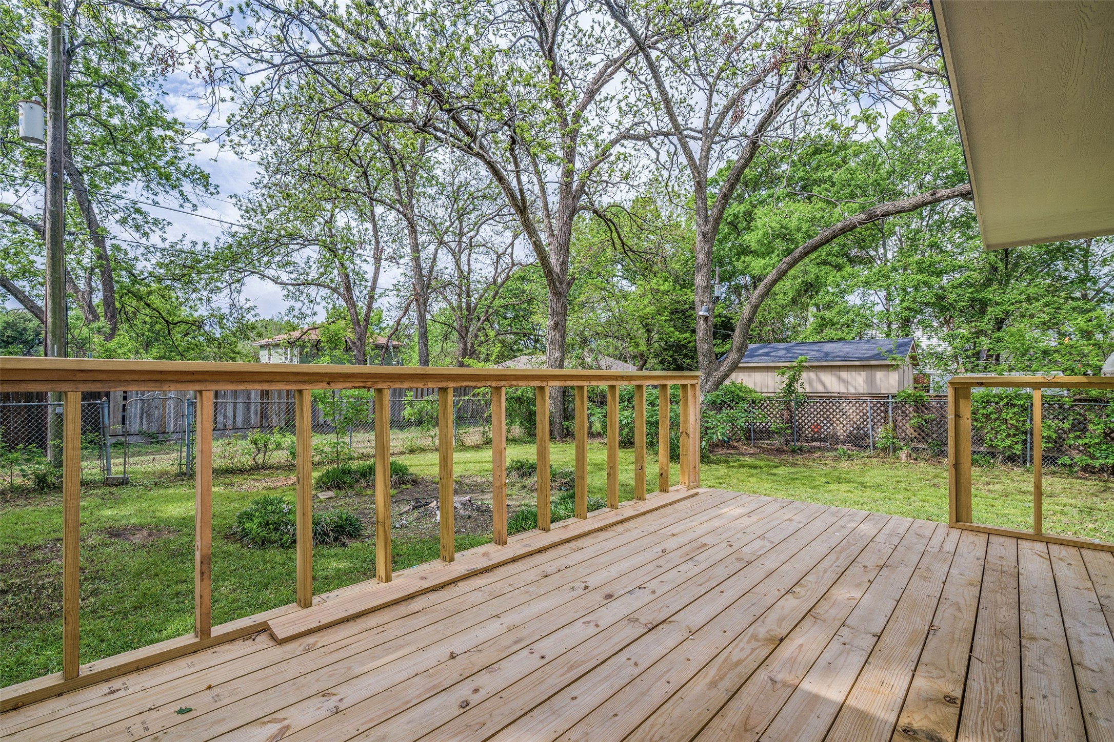 1018 W Avenue F Garland TX 75040