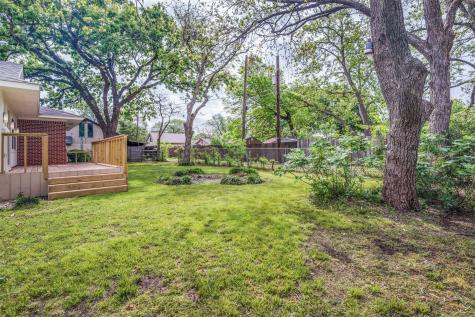 1018 W Avenue F Garland TX 75040