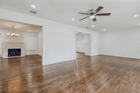 1018 W Avenue F Garland TX 75040