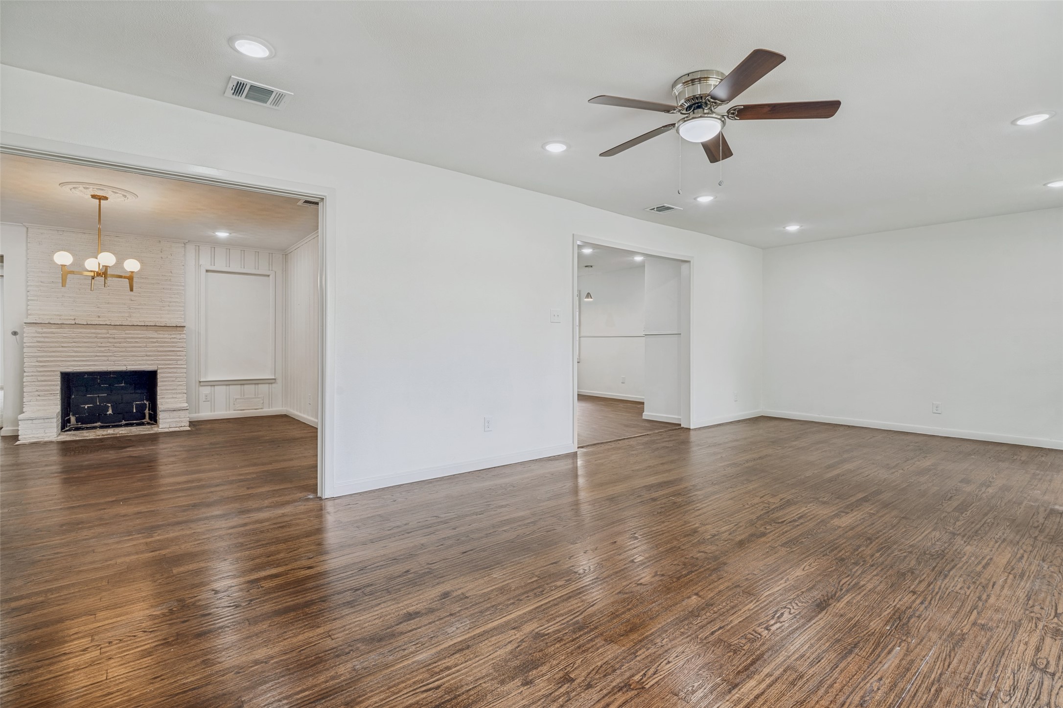1018 W Avenue F Garland TX 75040