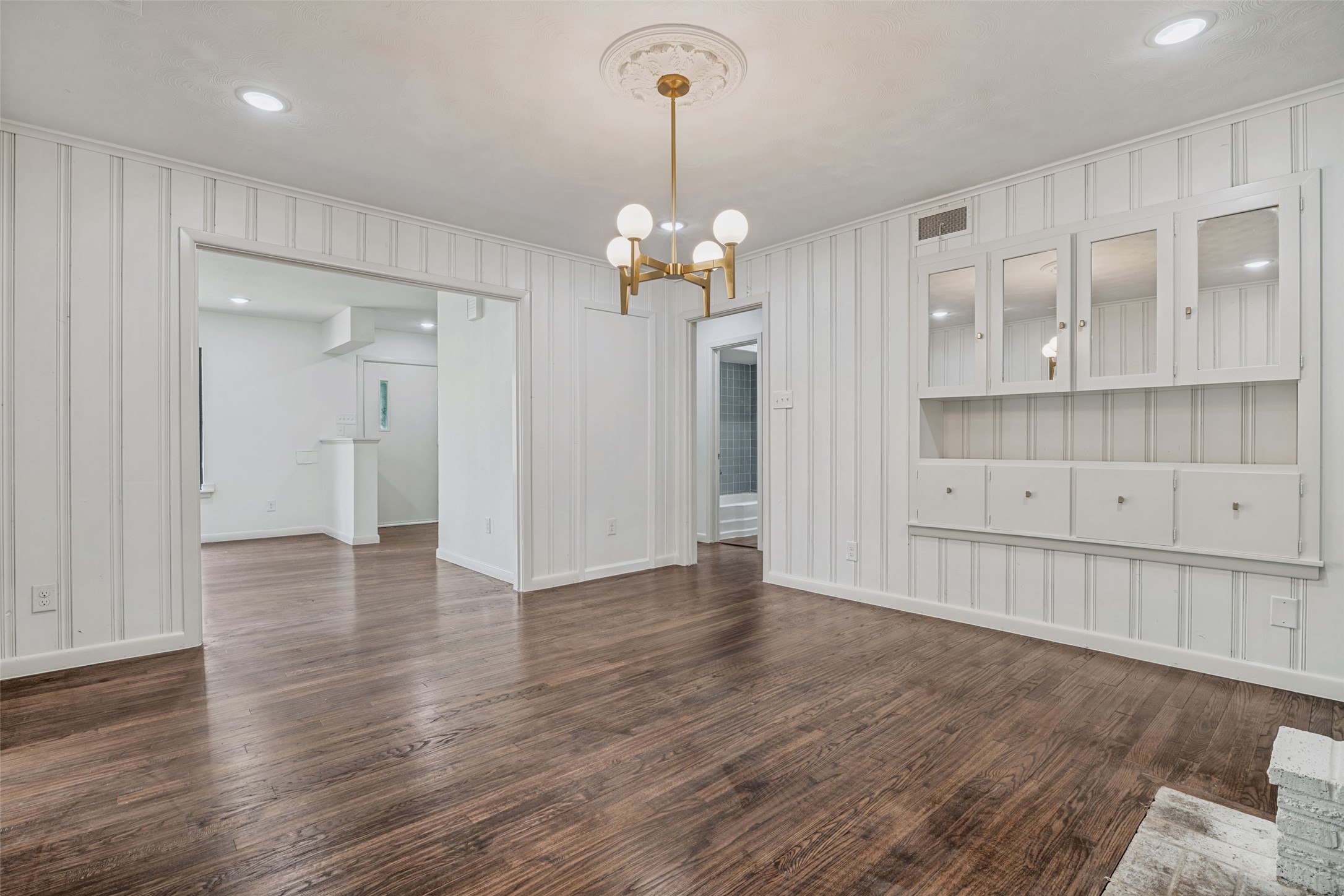 1018 W Avenue F Garland TX 75040