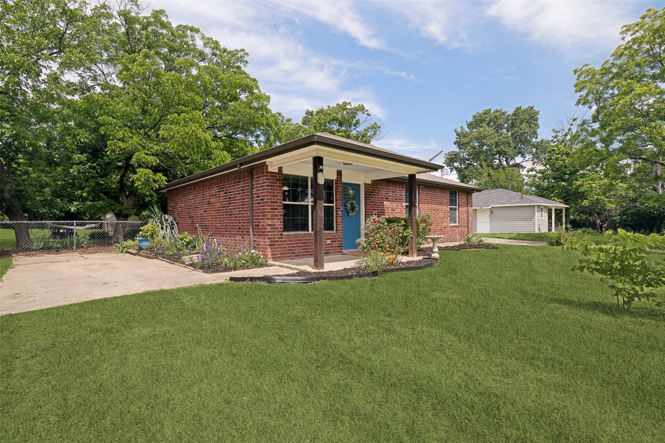 109 Thelma Josephine TX 75173