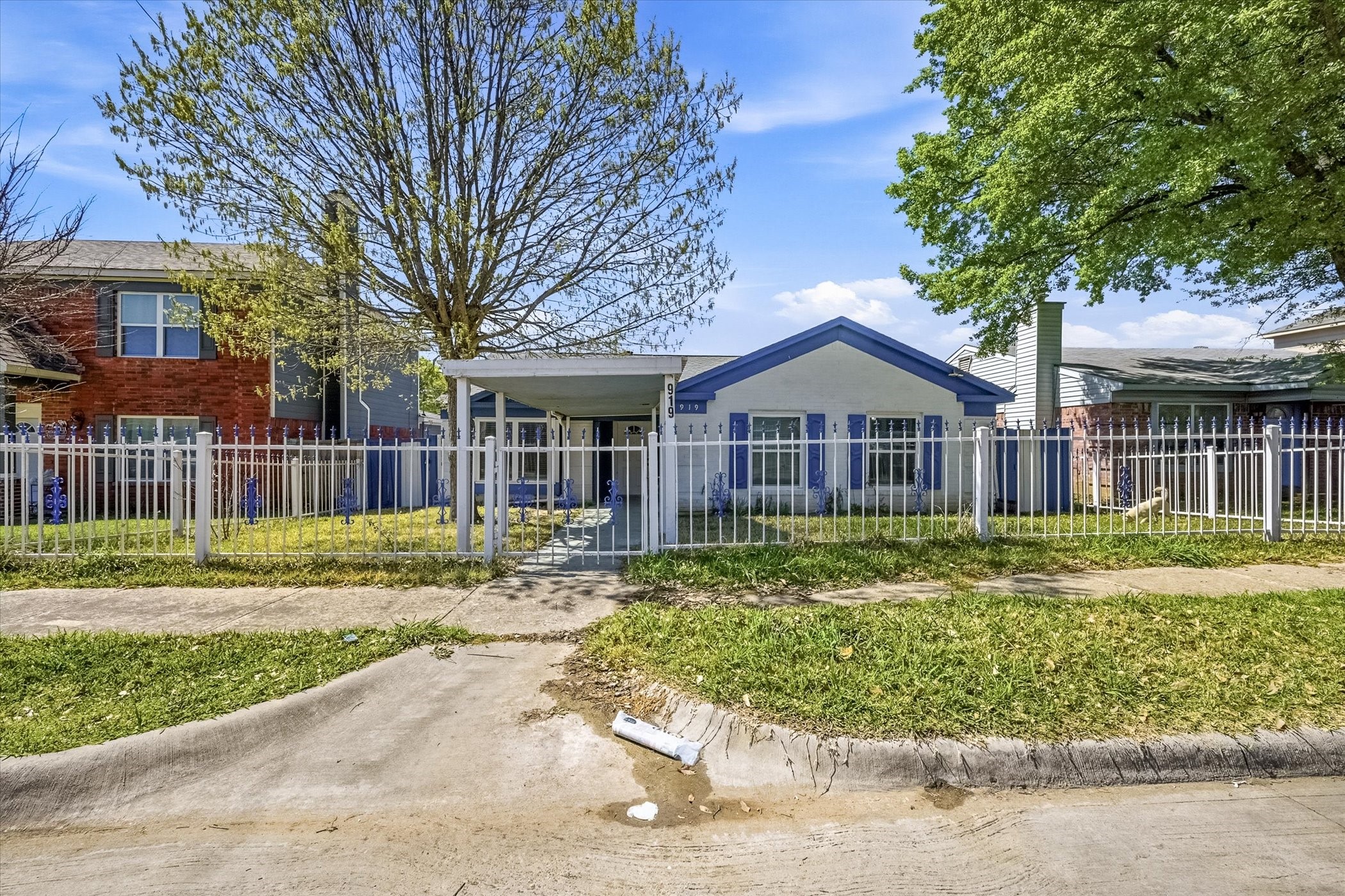 919 Brae Loch Drive Dallas TX 75217