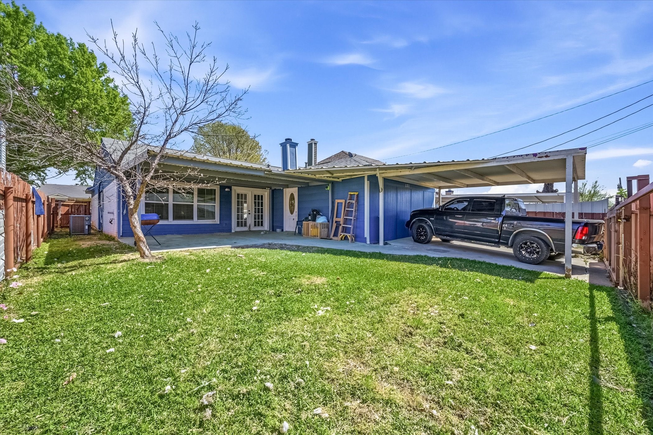 919 Brae Loch Drive Dallas TX 75217