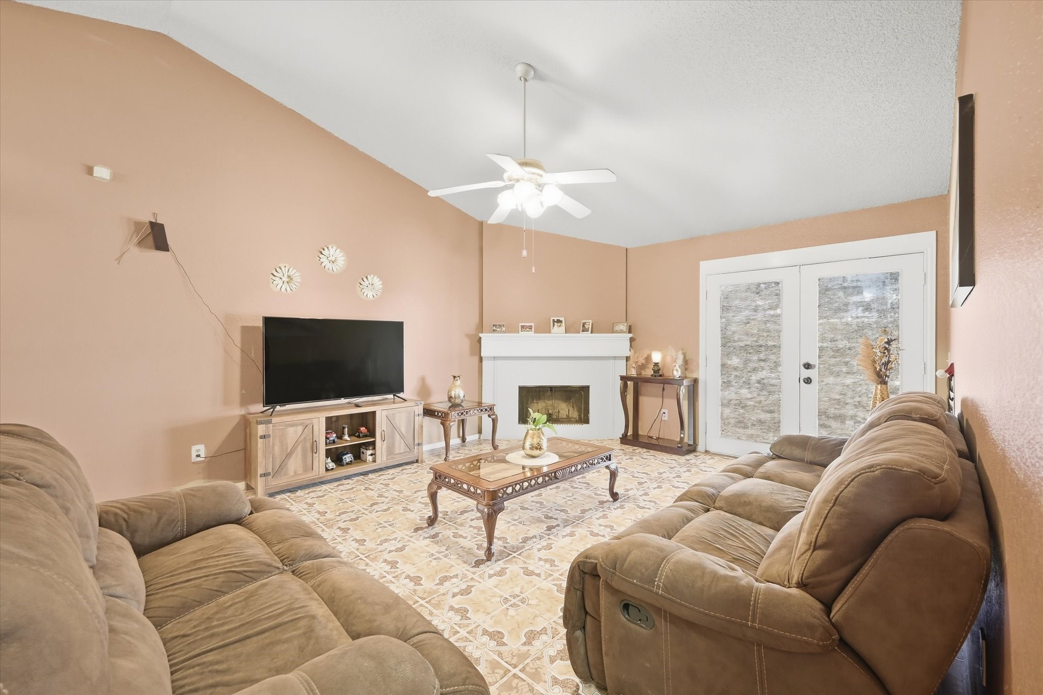 919 Brae Loch Drive Dallas TX 75217