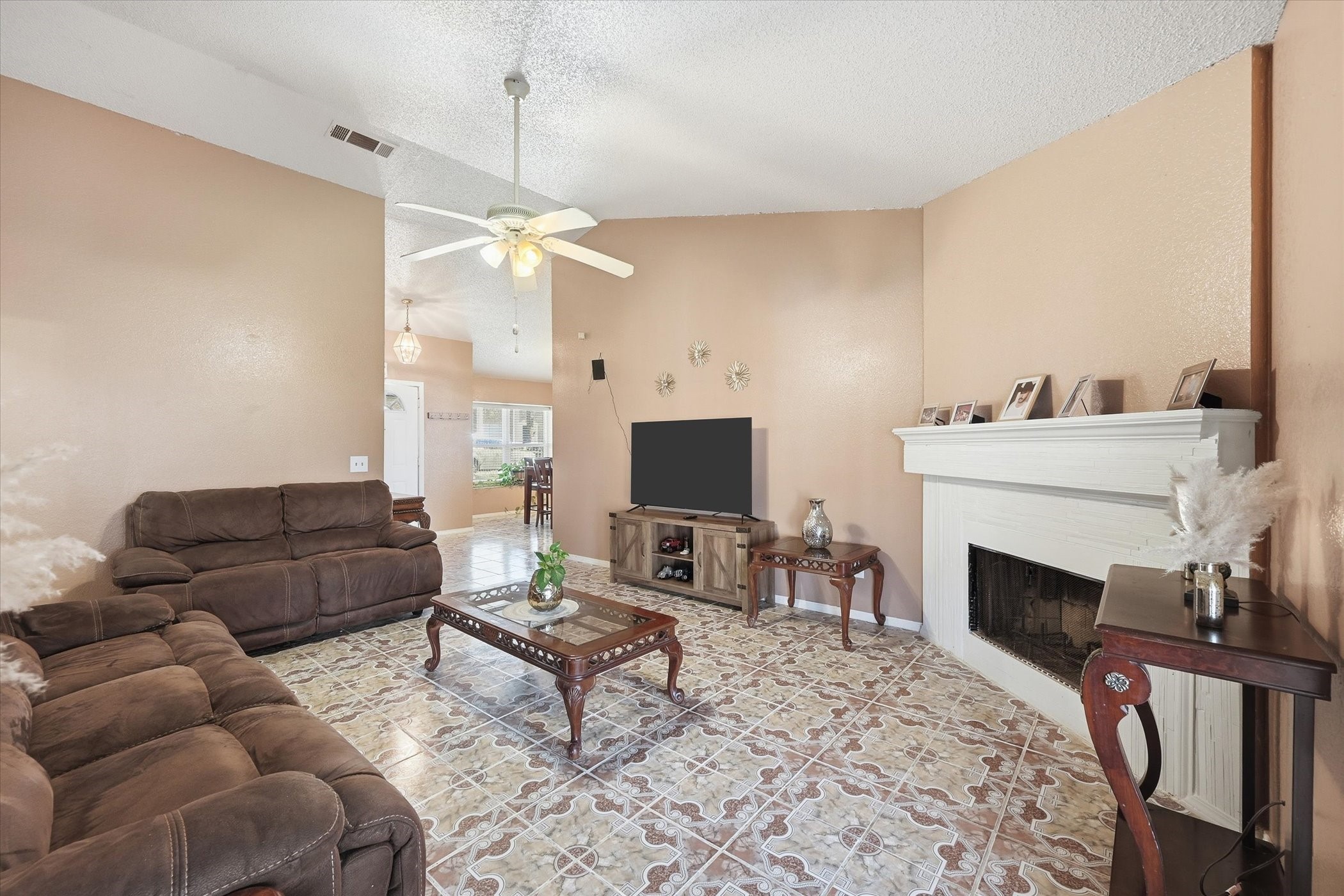 919 Brae Loch Drive Dallas TX 75217