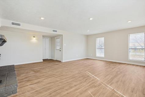 5753 Valley Mills Drive Garland TX 75043