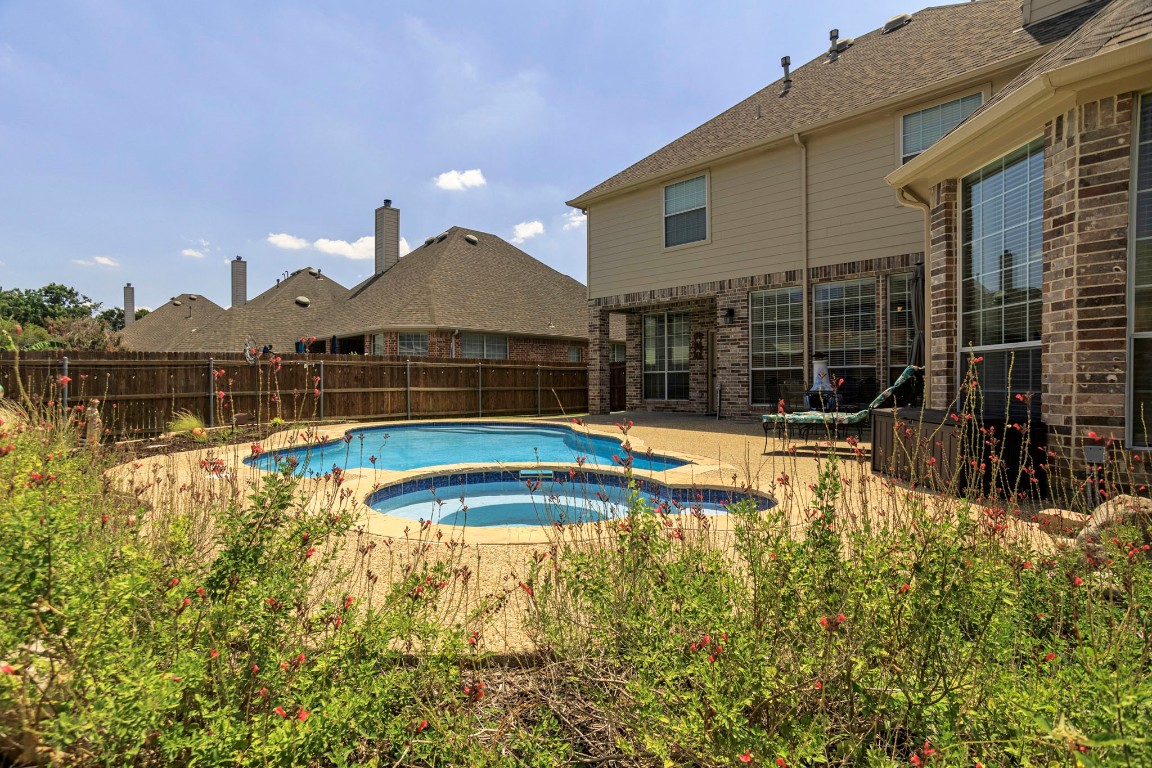 1702 Yarmouth Lane Mansfield TX 76063
