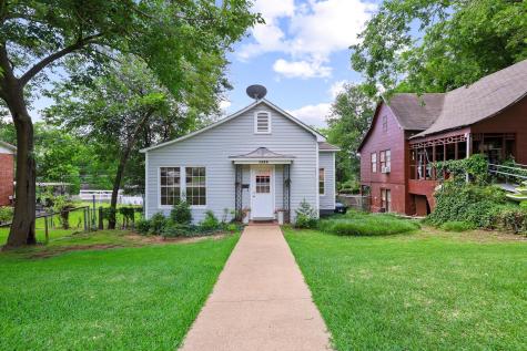 1322 W Chestnut Street Denison TX 75020