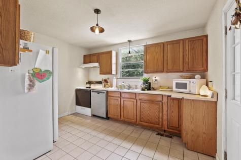 1322 W Chestnut Street Denison TX 75020