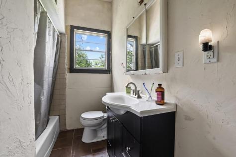 1322 W Chestnut Street Denison TX 75020