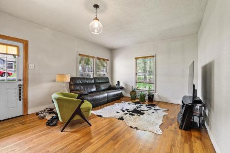 1322 W Chestnut Street Denison TX 75020