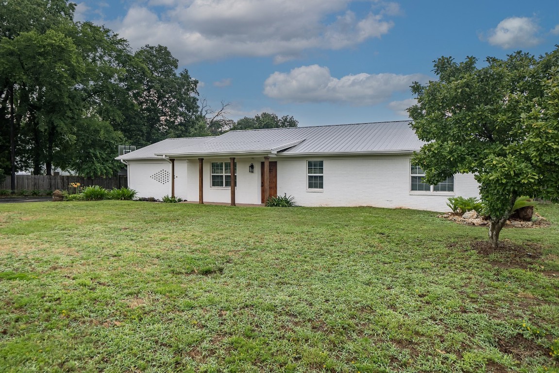 20611 County Road 2199 Troup TX 75789