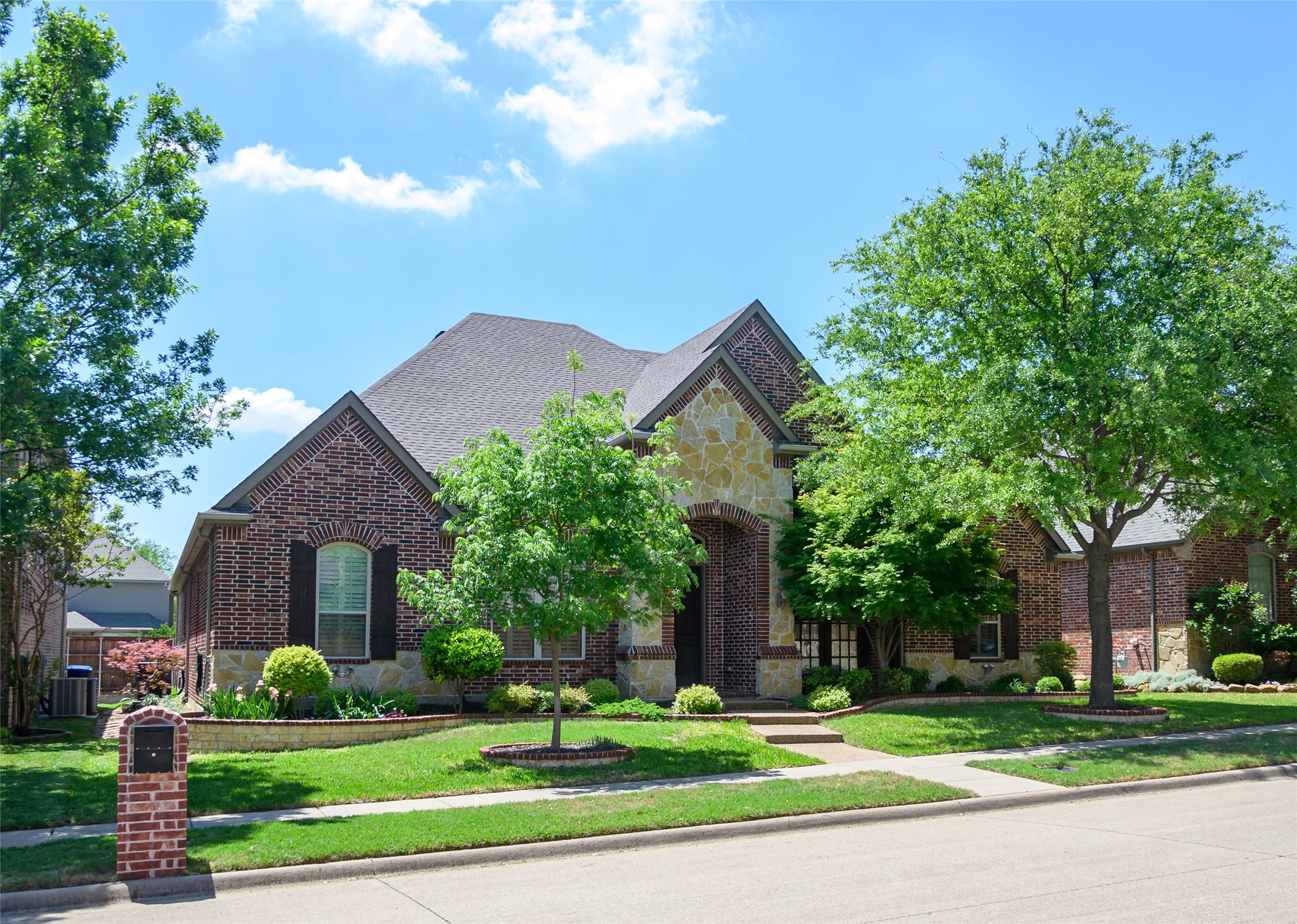 1009 Billie Johnson Lane Garland TX 75044