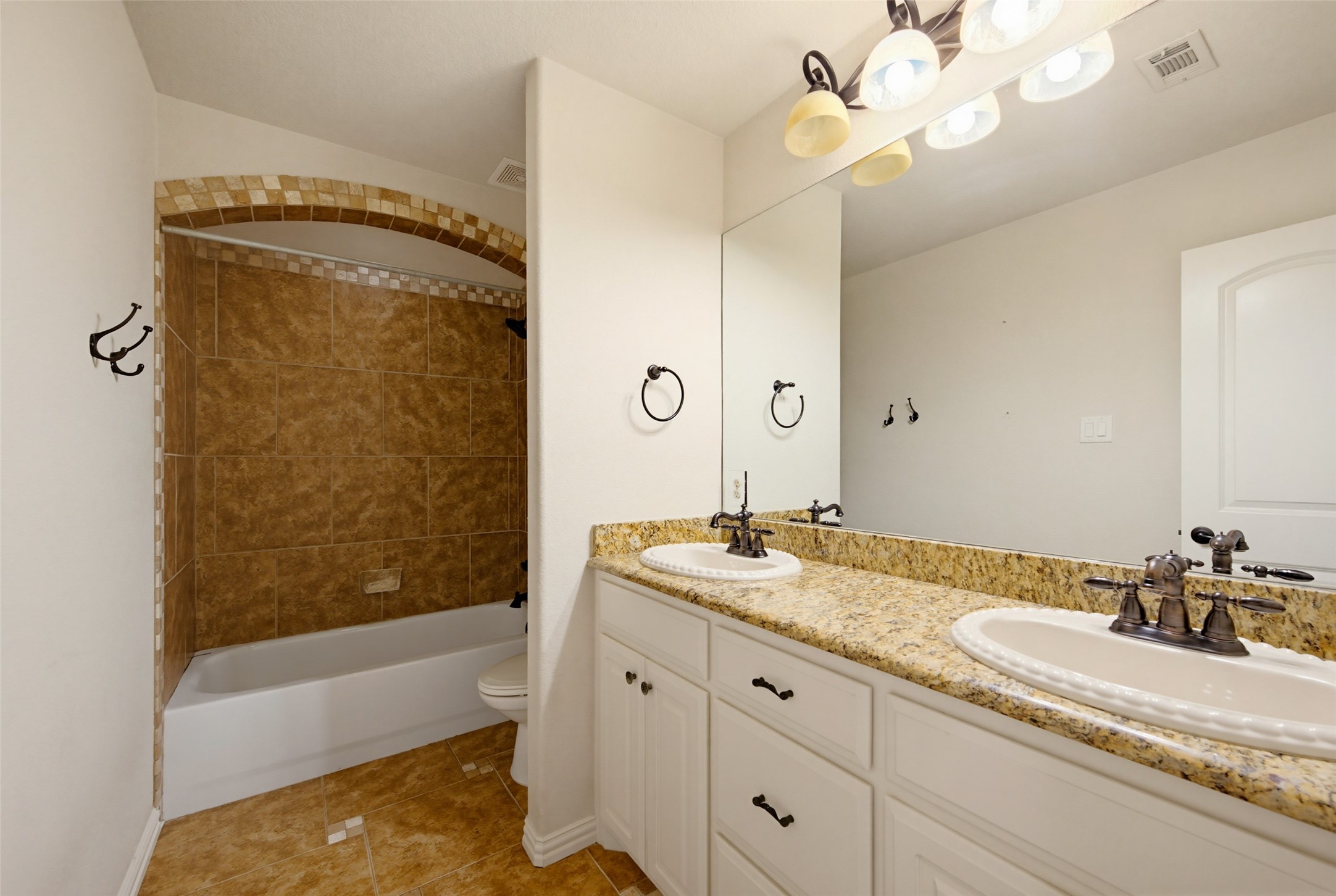 7713 Silverleaf Drive North Richland Hills TX 76182
