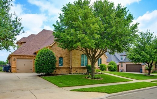7713 Silverleaf Drive North Richland Hills TX 76182