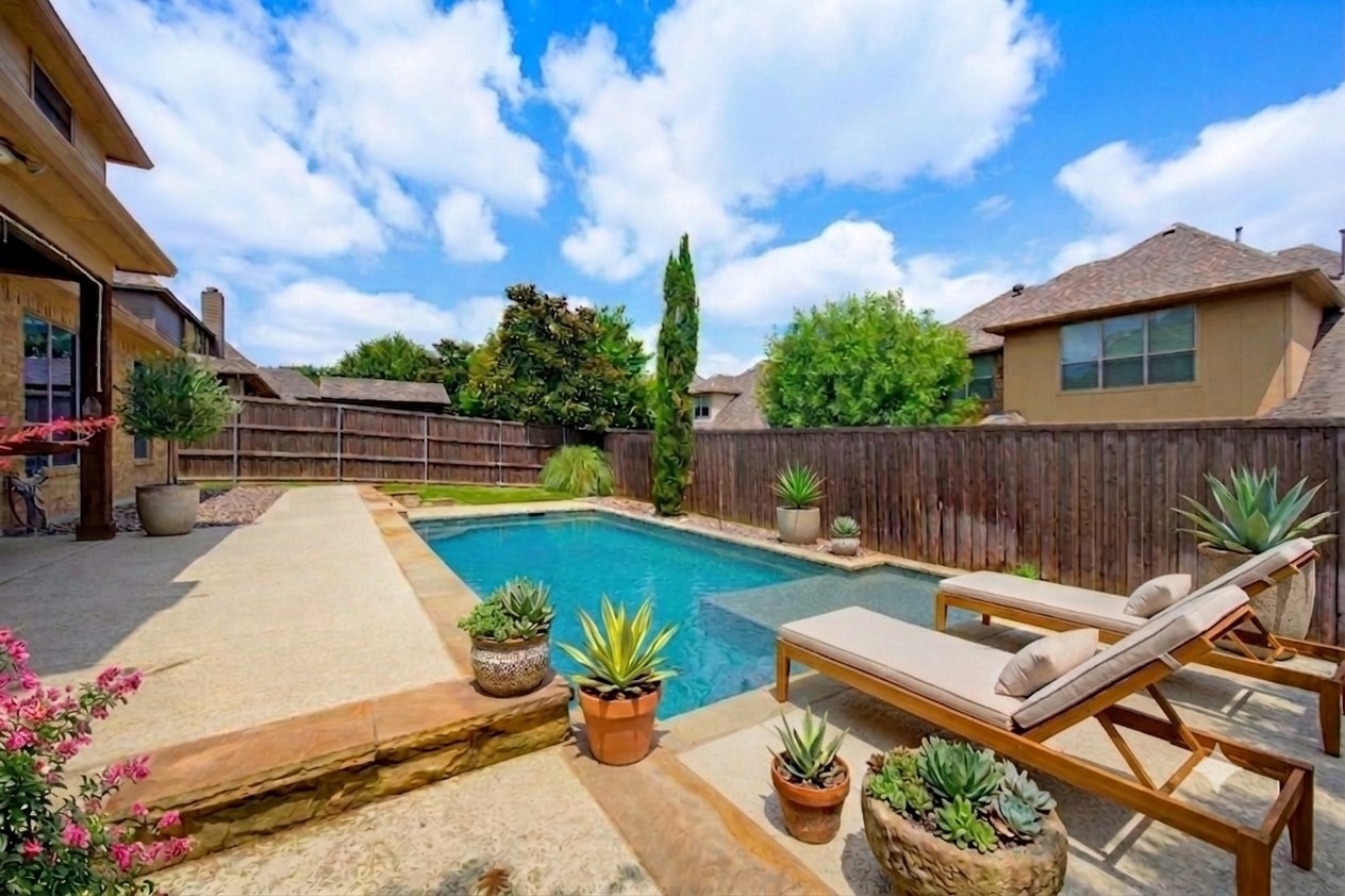 7713 Silverleaf Drive North Richland Hills TX 76182