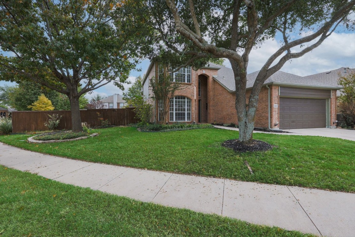 2017 Aberdeen Avenue Mckinney TX 75072