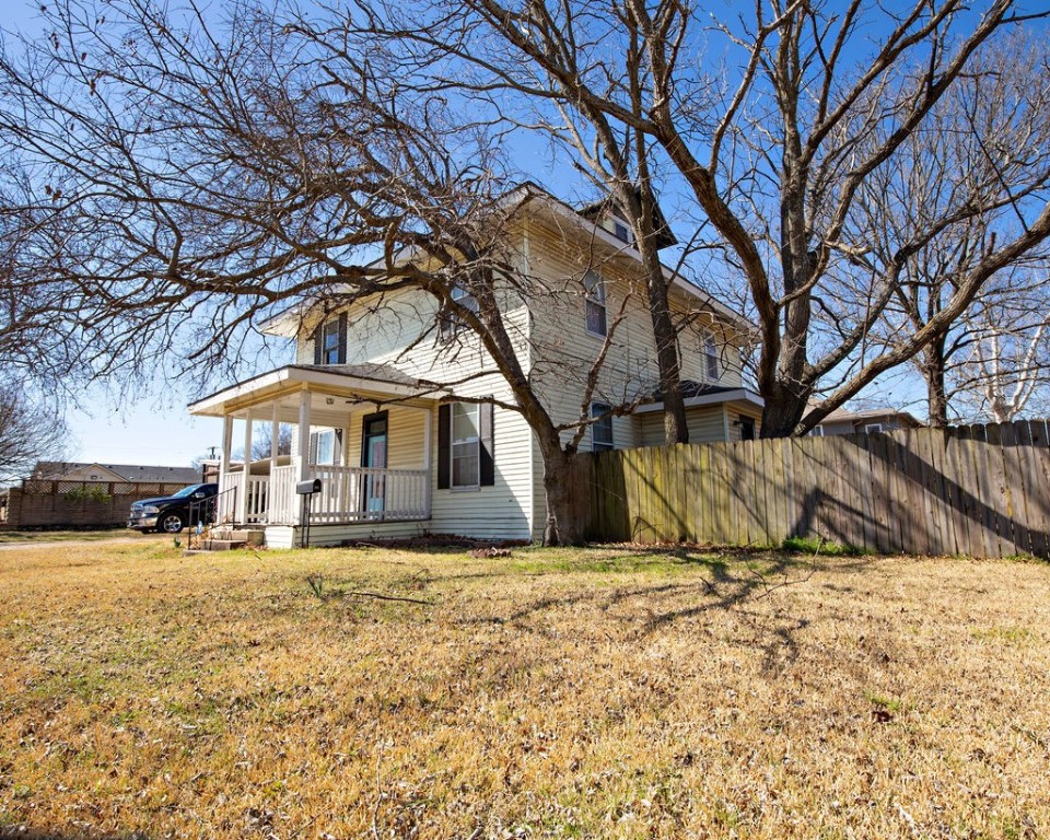 201 W 6th Street Bonham TX 75418