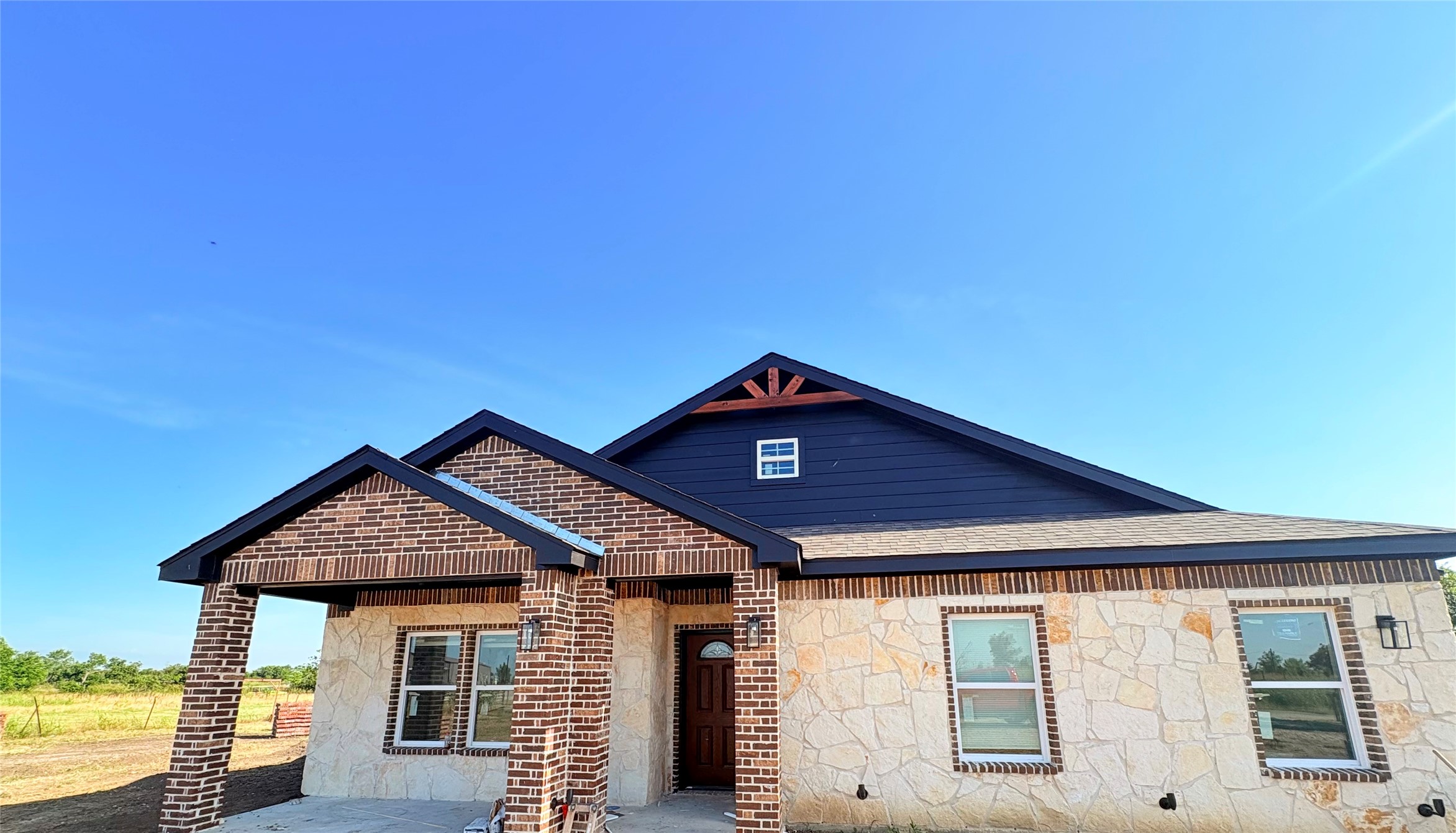 749 J L Drive Valley View TX 76272