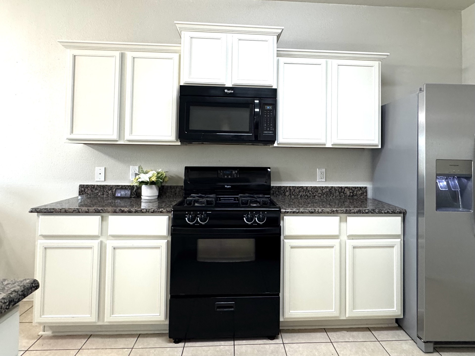1100 Port Way Crowley TX 76036