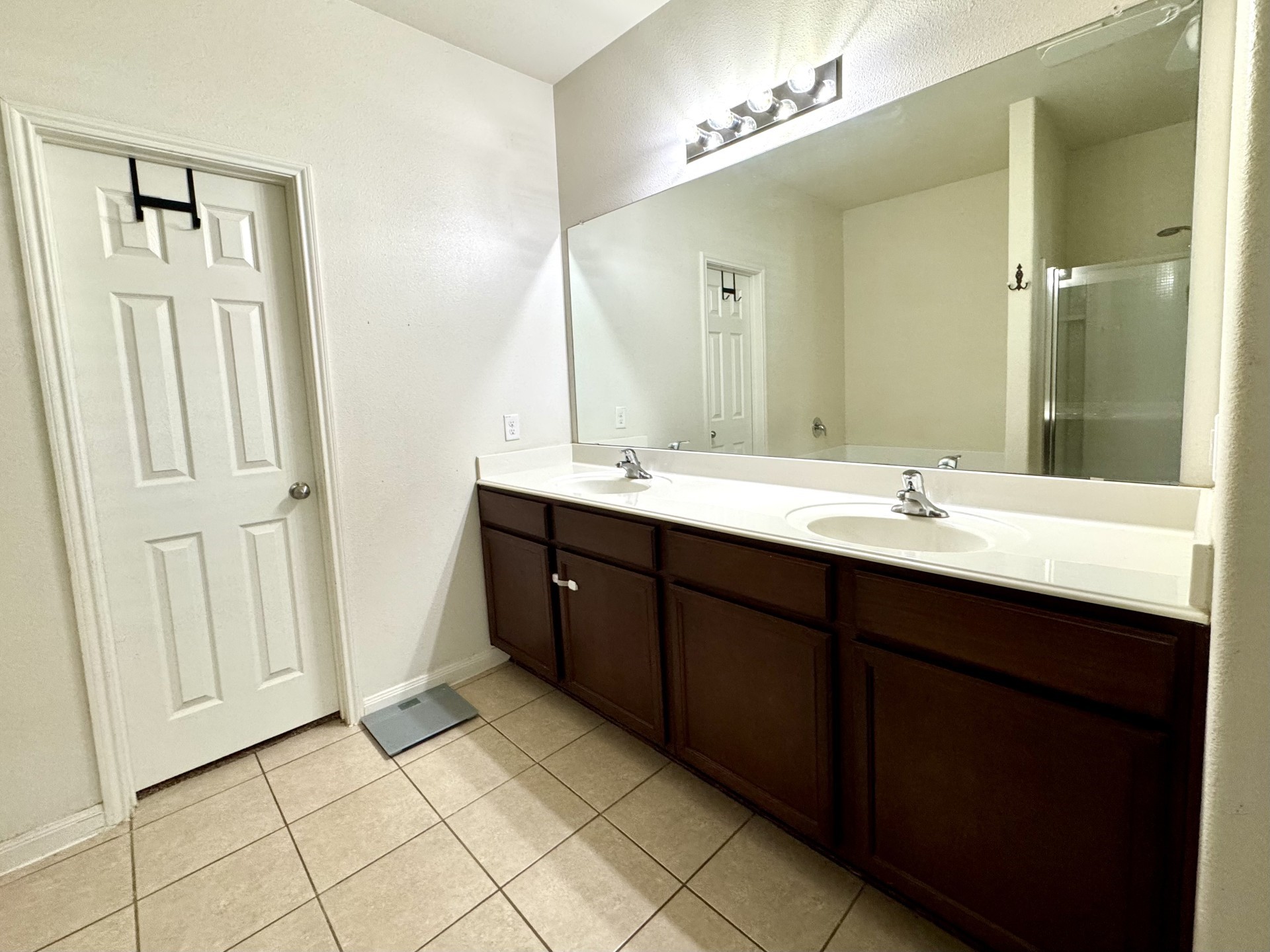 1100 Port Way Crowley TX 76036