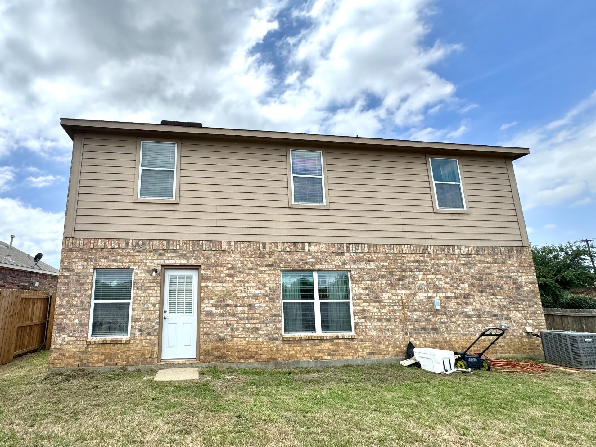 1100 Port Way Crowley TX 76036